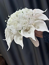 İnci ve taş detaylı Şakayık & Gala Gelin Çiçeği