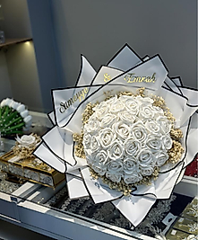 BEYAZ GÜLLÜ İSTEME ÇİÇEĞİ VE ÇİKOLATA ( SET )