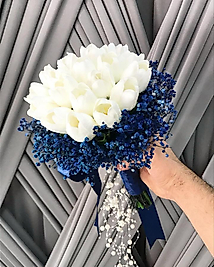 LACİVERT CİPSOLU ISLAK LALE BUKET