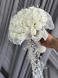 İNCİLİ TÜLLÜ GONCA GÜL BUKETİ