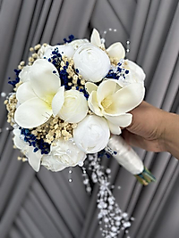 MAVİ DETAYLI İNCİLİ GELİN ÇİÇEĞİ