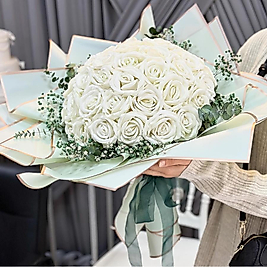 BEYAZ GÜL İSTEME ÇİÇEĞİ