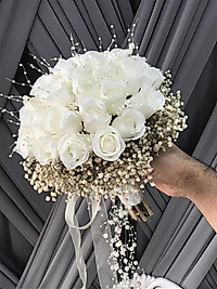 KREM CİPSOLU İNCİLİ GONCA GÜL BUKETI