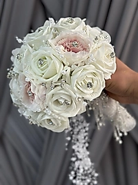 PEMBE GÜLLÜ TAŞLI İNCİLİ BUKET