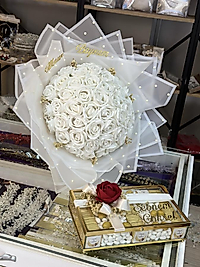 İNCİ DETAYLI İSTEME ÇİÇEĞİ & İSTEME ÇİKOLATASI