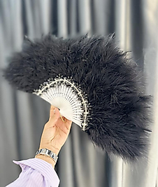 TÜYLÜ SİYAH YELPAZE