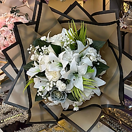 LİLYUM DETAYLI İSTEME BUKETİ