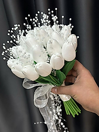 SARARMAYAN SOLMAYAN İNCİ ÇIKINTILI LALE BUKETİ