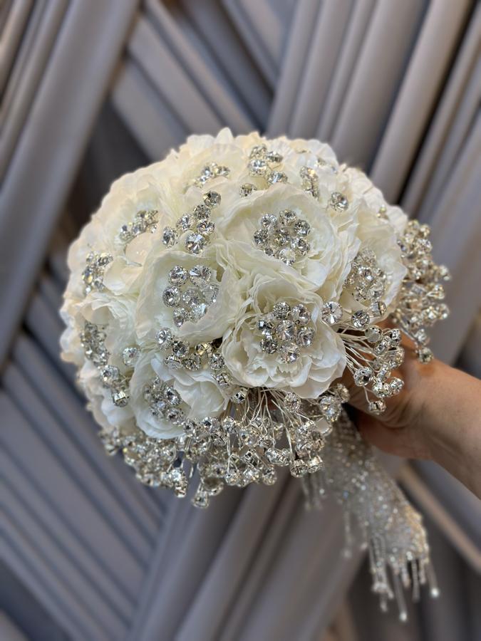 YOĞUN TAŞLI LÜKS GELİN ÇİÇEĞİ