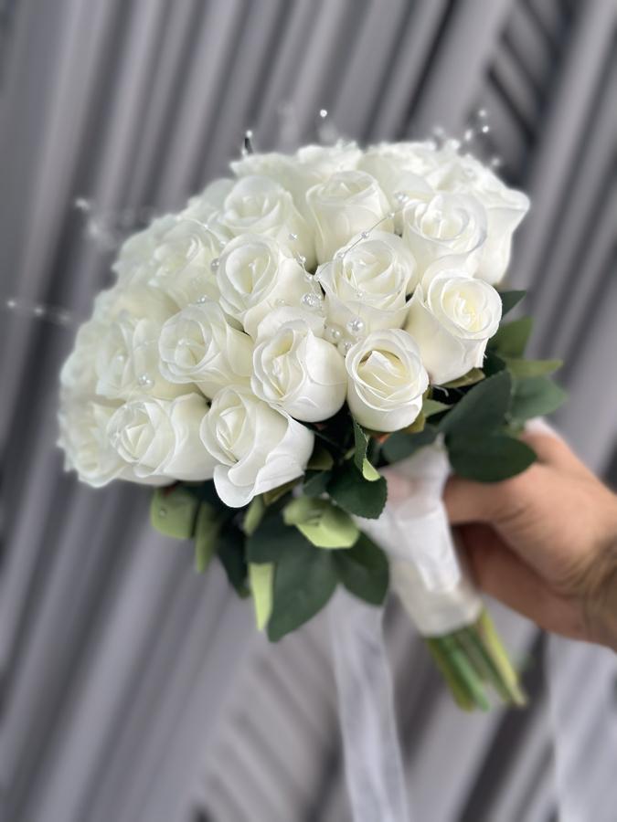 İNCİLİ GONCA GÜL BUKETİ