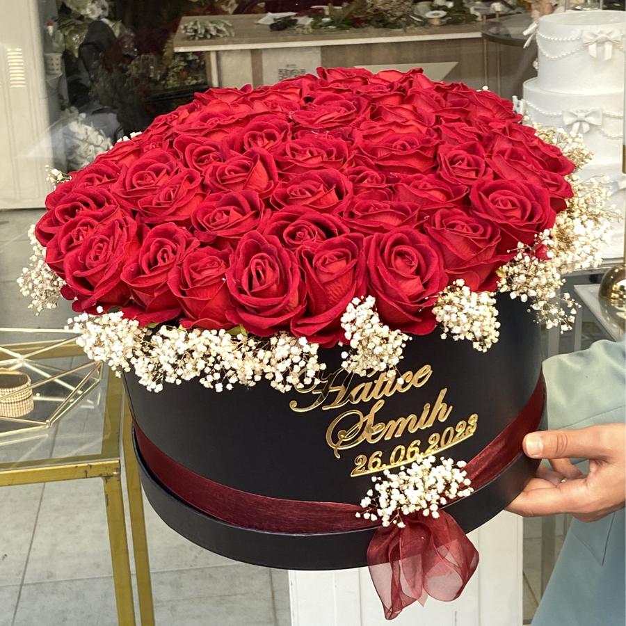 41 ADET KUTUDA KIRMIZI GÜL İSTEME ÇİÇEĞİ