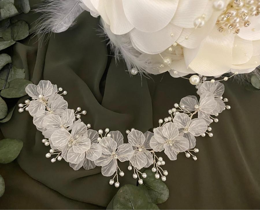 TEK SIRA ÇİÇEKLİ TAÇ