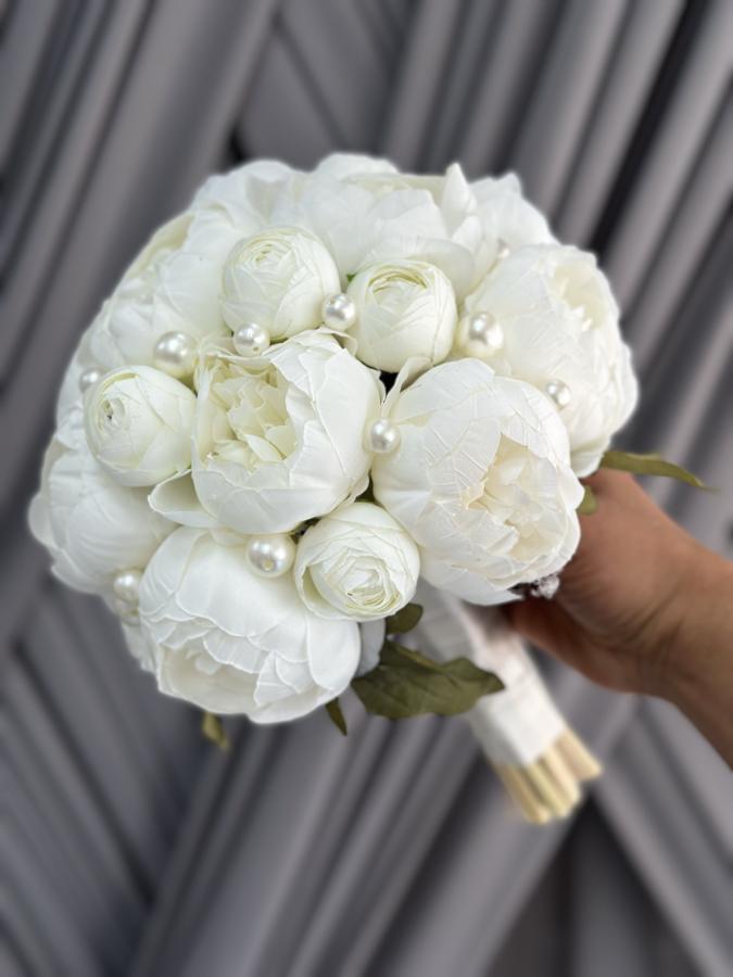 İNCİLİ KREM ŞAKAYIK GELİN ÇİÇEĞİ