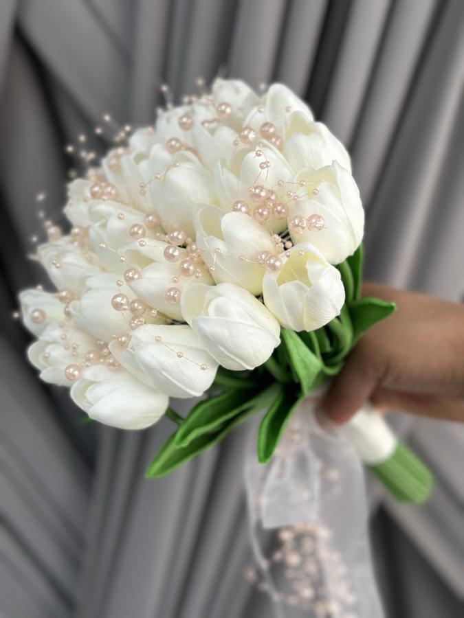 PEMBE İNCİLİ ISLAK LALE