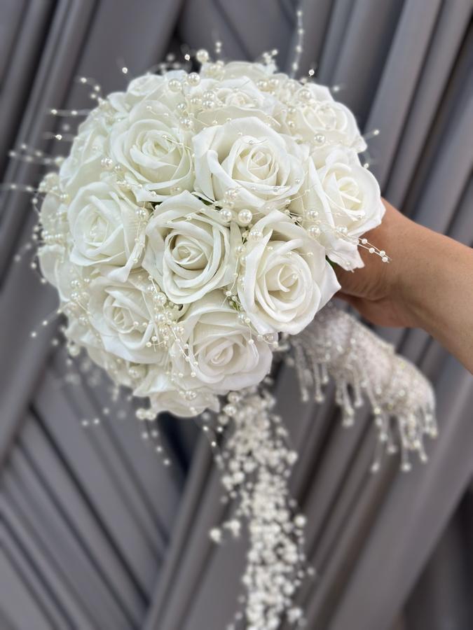 İNCİLİ GÜL GELİN ÇİÇEĞİ