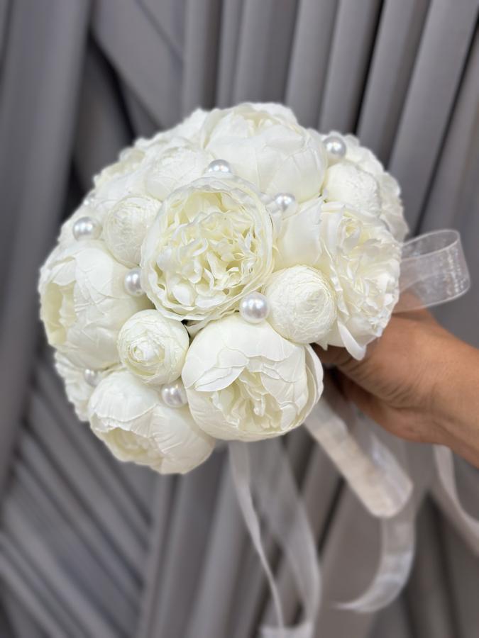 İNCİLİ KREM ŞAKAYIK GELİN ÇİÇEĞİ