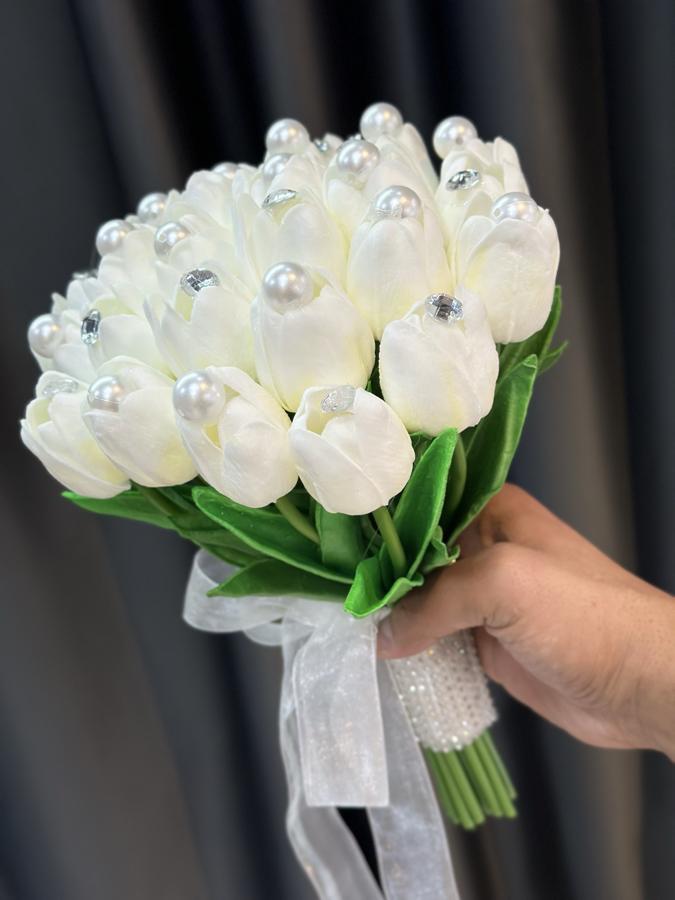 TAŞ VE İNCİ DETAYLI ISLAK LALE