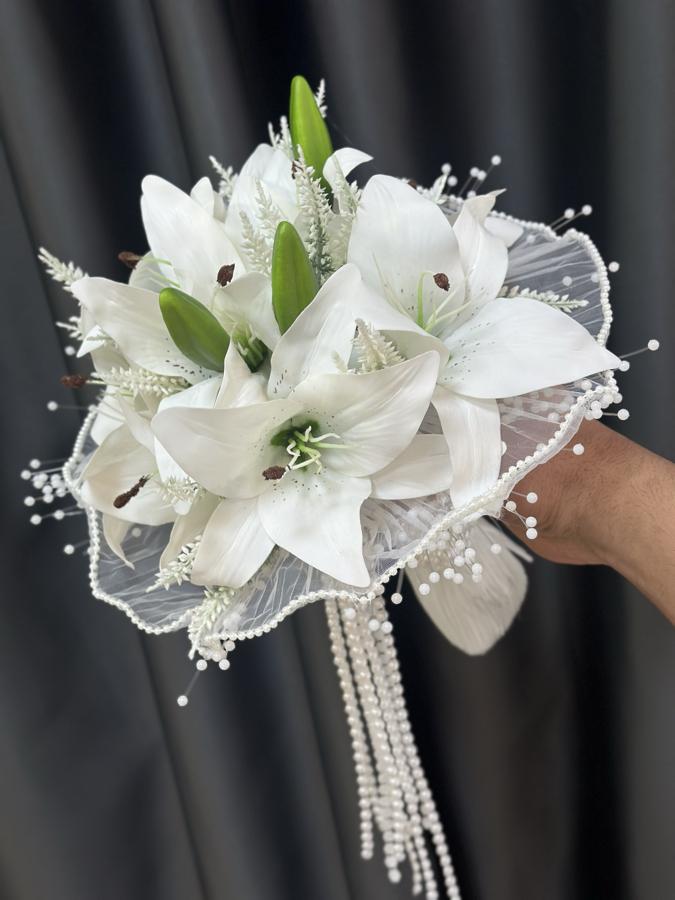 İncili Lilyum Buketi