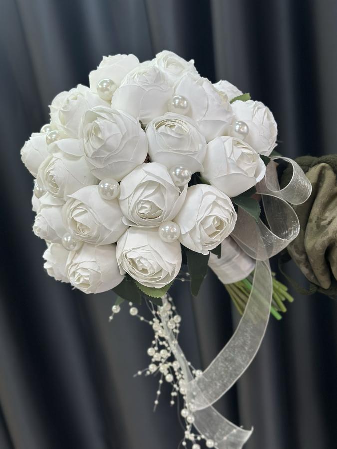 İnci Detaylı Beyaz Şakayık Buketi